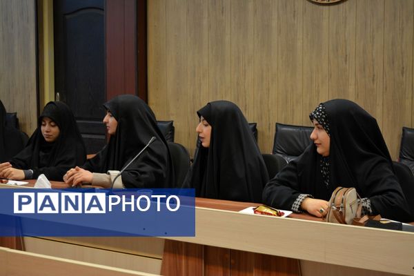 تقدیر از برگزیدگان لیگ جت در سالن فرهنگ بهارستان‌دو