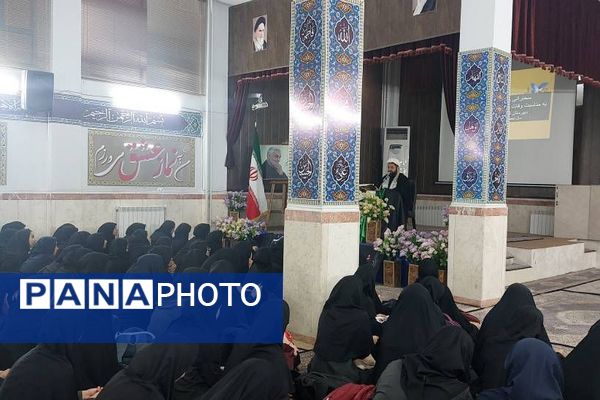 حضور پرشور دانش‌آموزان ناحیه دو شهرری در مراسم وفات حضرت معصومه (س) 
