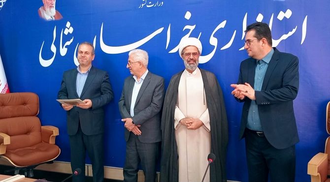 برگزاری نشست بین نسلی دانش آموزان دختر منتخب با حضور مشاور وزیر و استاندار