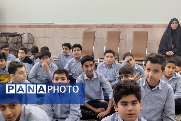 طنین زنگ قرآن و عترت در پیشوا؛ آغاز روزی معنوی در کنار مسئولان