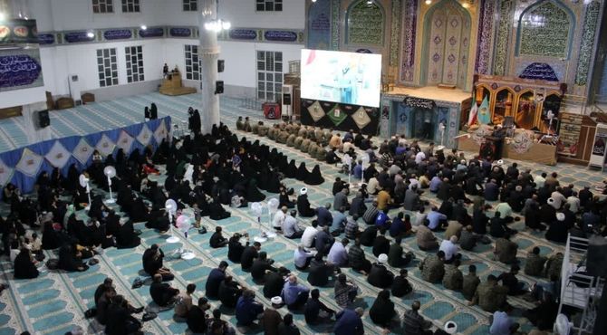 سالروز اقامه اولین نماز جمعه، فصل نوینی در وحدت و همدلی مردم