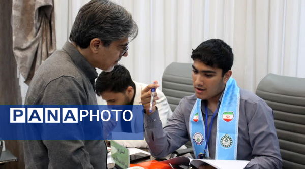  اولین نشست تخصصی قطبی کمیسیون‌ فضای مجازی و فناوری‌های نوین