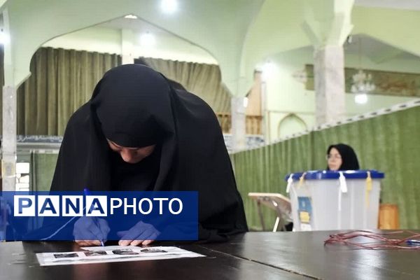 چهاردهمین انتخابات ریاست‌جمهوری در مسجد انقلاب بجنورد