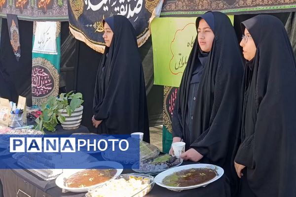 برپایی نمایشگاه "مادرم فاطمه" در دبیرستان مهر نیشابور