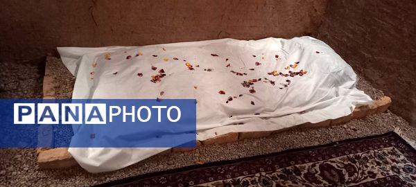 بازدید دانش آموزان باخرز از نمایشگاه ریحانه النبی