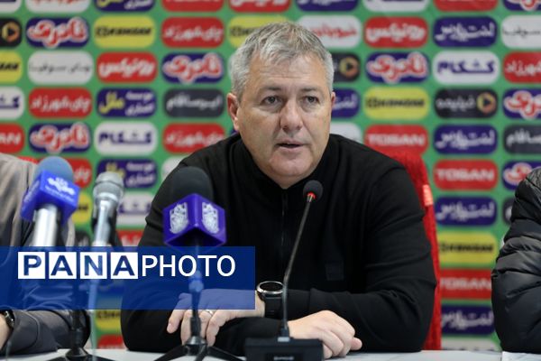 برد شیرین تراکتور در خانه