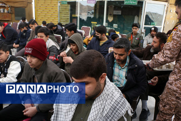 گلباران مزار شهدای گمنام قم در ایام الله دهه فجر