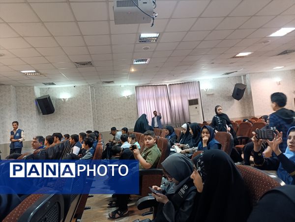 کارگاه خبرنگاری موبایلی با  مدیر عامل خبرگزاری پانا در مشهد 