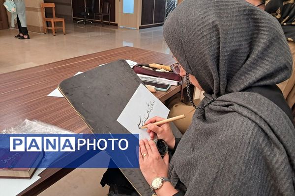 برگزاری نمایشگاه خوشنویسی به مناسبت هفته فرهنگی در ملارد 