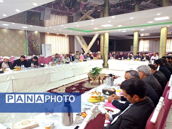 نشست هم‌اندیشی معاونان پرورشی و تربیت‌بدنی نواحی و مناطق استان خراسان رضوی