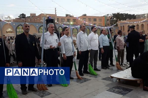 جشن نور در بارگاه عشق؛ حرم مطهر پیشوا در شب میلاد امام رضا (ع) غرق در شور و شعف