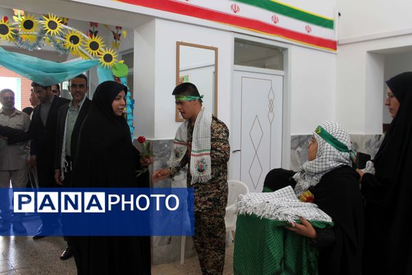 نواختن زنگ ایثار، شهادت و نماز در آموزشگاه ولایت شهرستان فریمان