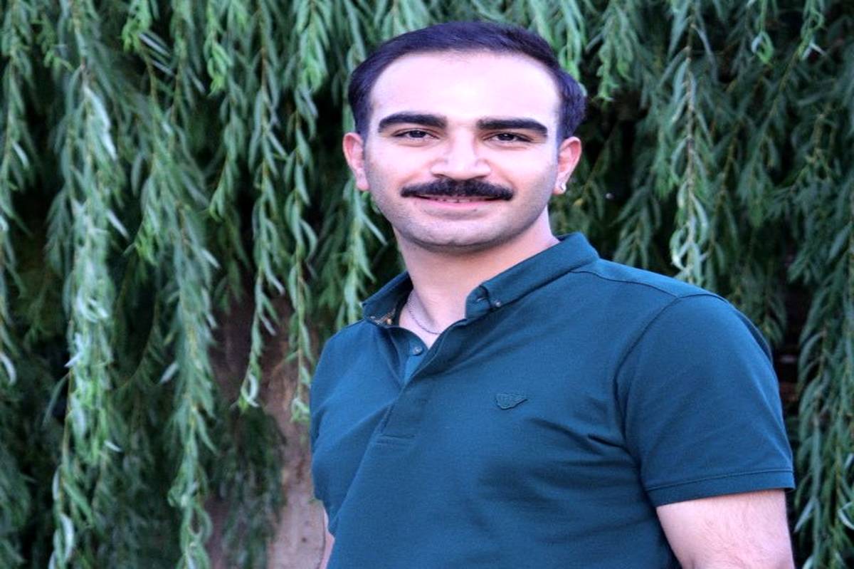 تئاتر آینه آنچه هست نیست، پیشدرآمد آن چیزی است که میتواند باشد