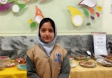 جشنواره غذای سالم در دبستان دخترانه الهام یک ناحیه دو