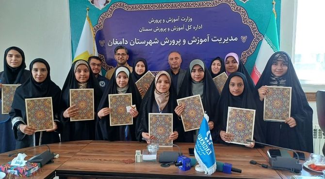 مراسم تجلیل از خبرنگاران پانا در آموزش و پرورش شهرستان دامغان
