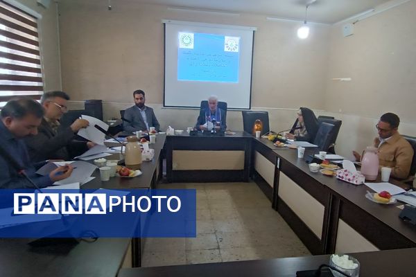 جلسه توجیهی جذب، ثبت و سازماندهی اعضاء تشکیلات سازمان دانش‌آموزی