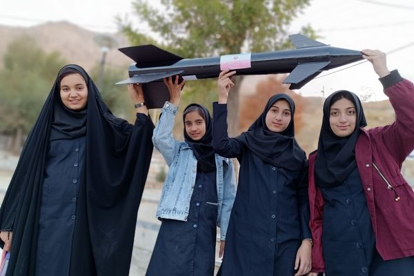 اردوی یک روزه دانش‌آموزان بسیجی همراه با ساخت موشک‌های استکبارستیزی 