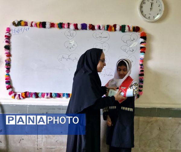 بازدید مدیر و ارزیاب سازمان دانش‌آموزی محمودآباد از دبستان تشکیلاتی عصمت
