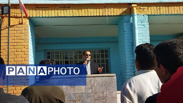 زنگ آغاز هفته بسیج  دانش آموزی در دبیرستان شاهد ابوذر غفاری نیشابور 