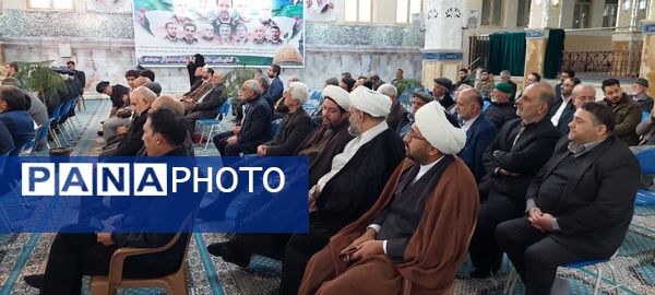 آیین غبارروبی ضریح مطهر حضرت علی‌بن‌امام‌محمدباقر(ع) 