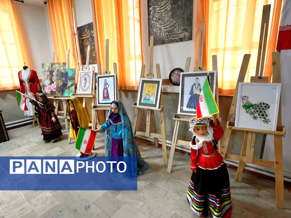 برگزاری اختتامیه جشنواره و نمایشگاه یلدایی کانون فرهنگی‌تربیتی روح‌الله در منطقه ۵