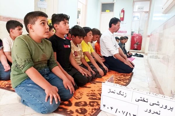 زنگی که با اذان معنا می‌گیرد