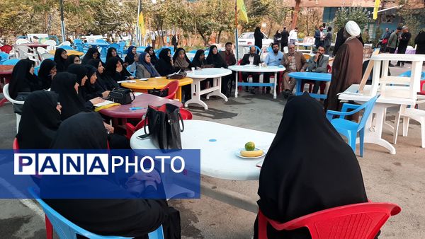 میم مثل مدیر 