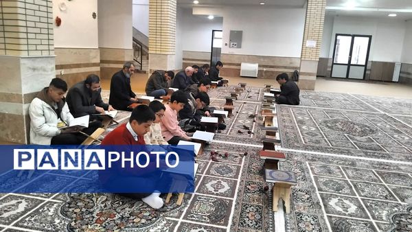 مراسم جزخوانی قرآن کریم در اهر با حضور فعال دانش‌آموزان