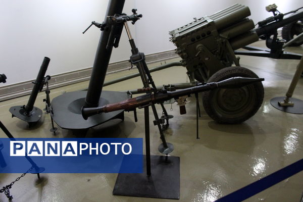 حضور دانش‌آموزان بندپی شرقی در راهیان نور و بازدید از نمایشگاه هوافضا سپاه پاسداران تهران