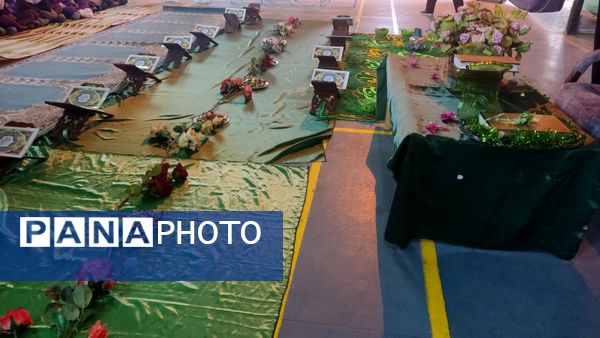 نور قرآن در ایام فاطمیه دبستان استقلال حاجی‌آباد را روشن کرد