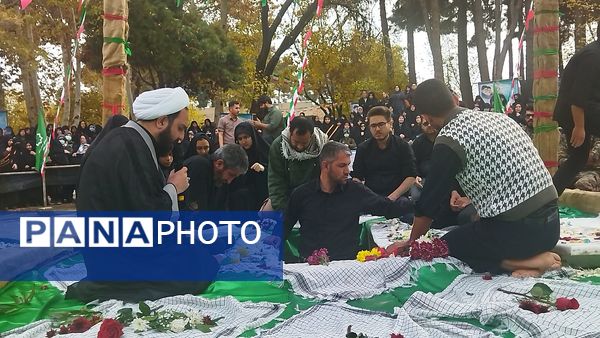 تدفین شهید گمنام در پارک مهر نیشابور 