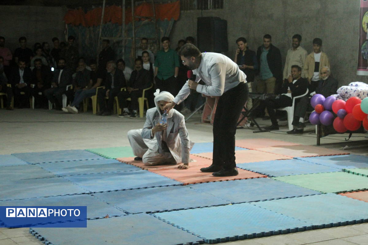 برگزاری جنگ شادی خانوادگی در مصلی شهر سلامی به مناسبت عید سعید فطر