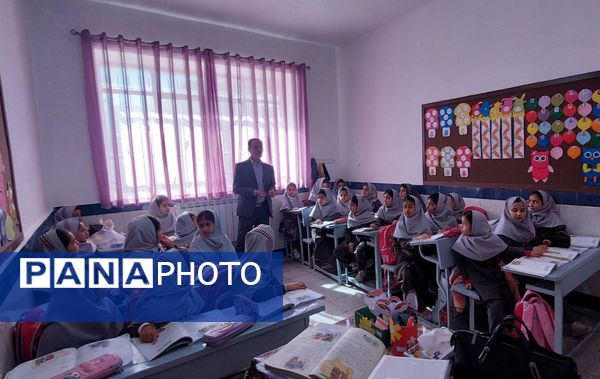 بازدید راهبر آموزشی از دبستان شهید نجفی فدافن