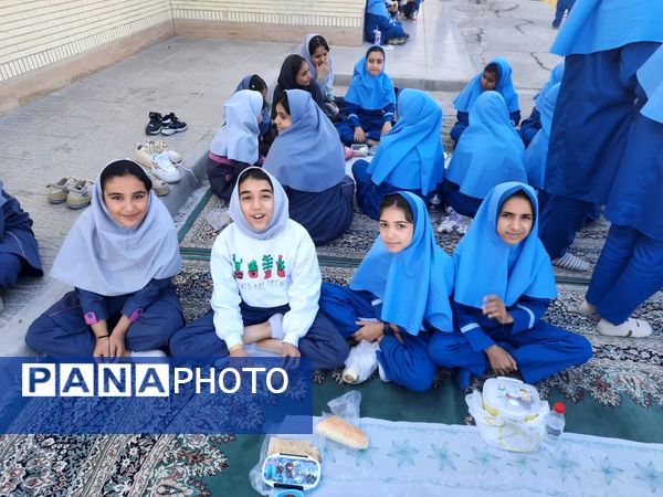 تخم مرغ، قهرمان کوچک سفره‌ها: جشنواره‌ای پرنشاط در دبستان دخترانه ام البنین