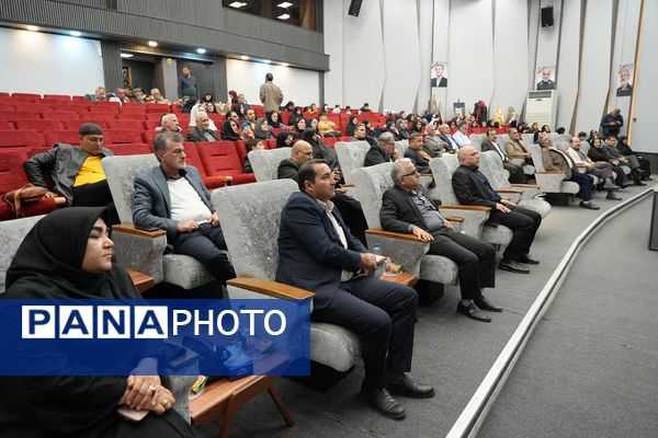 آیین رونمایی از دو اثر فاخر ادبی در شهرداری کهریزک 