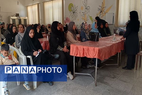 اولین  مجمع عمومی انجمن اولیاء و مربیان در دبیرستان شهید مجید دهنوی 