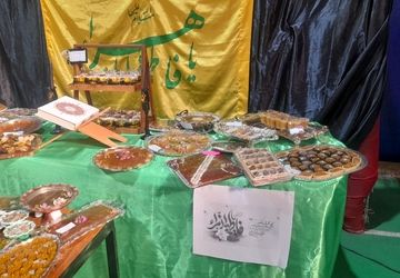 مراسم عزاداری و پخت حلوا به مناسبت ایام فاطمیه در دبستان دخترانه آیت‌الله خامنه‌ای پیشوا