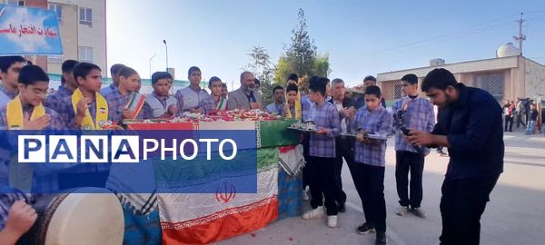 استقبال از شهید گمنام در دبیرستان معارف صدرا ولایت 