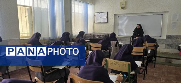برگزاری مرحله اول آزمون جامع در دبیرستان رضوان