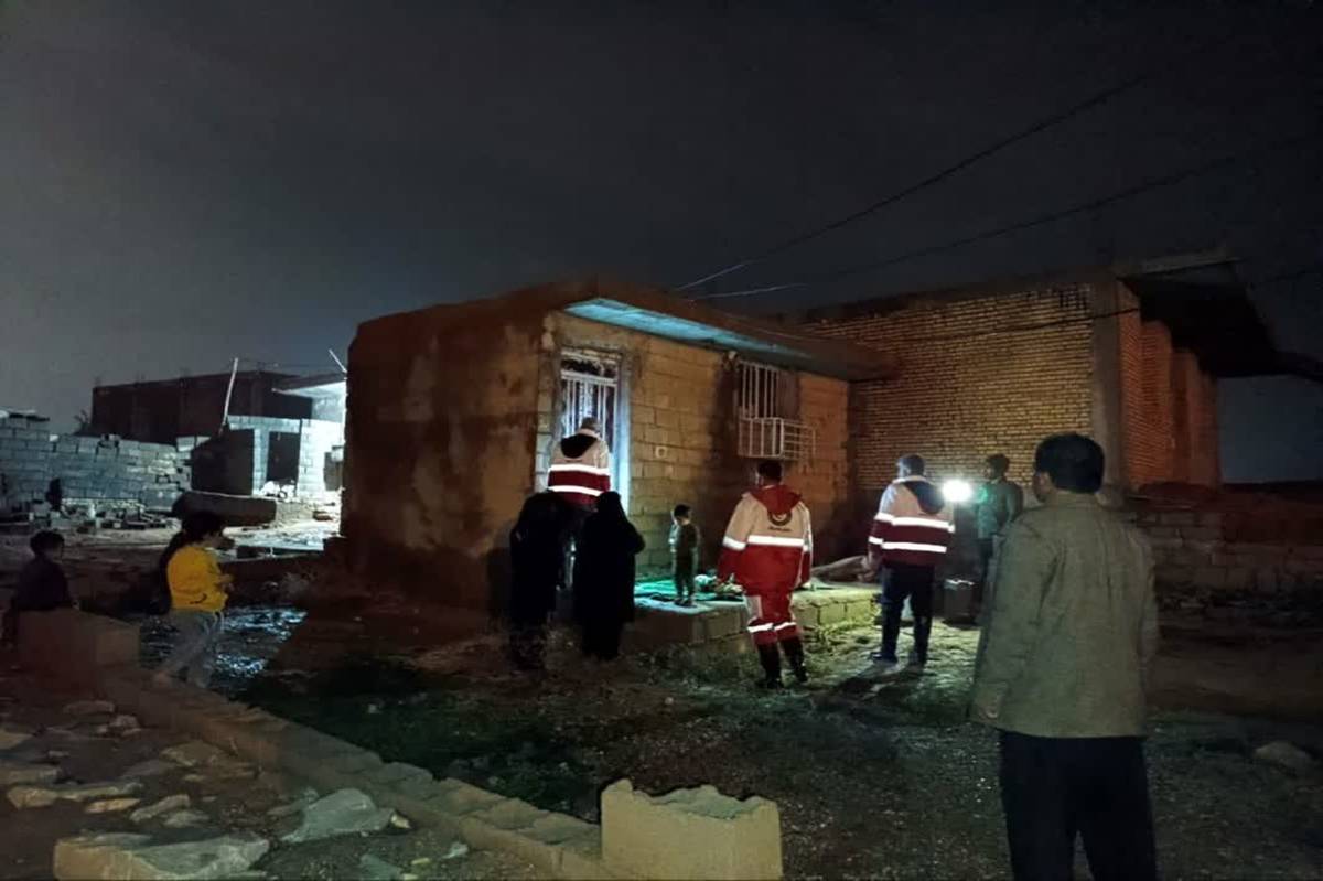 امدادرسانی هلال‌احمر خوزستان به ۶۸۱ نفر متأثر از بارش‌ها ادامه دارد