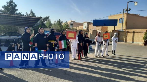 المپیاد ورزشی دبیرستان شاهد نسیم سبحان یزد؛ روزی پر از شور، رقابت و دوستی