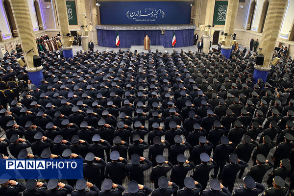 دیدار جمعی از فرماندهان نیروی هوایی و پدافند هوایی ارتش جمهوری اسلامی ایران با مقام معظم رهبری