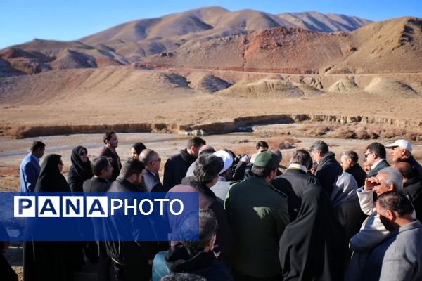 بازدید استاندار از مکان جانمایی شده برای احداث سد ۱۲ میلیون مکعبی دربند 