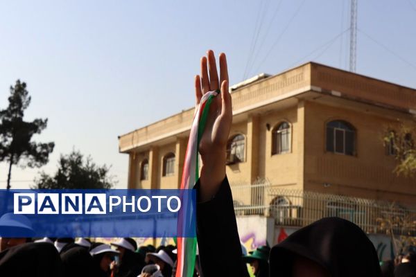 هفته تربیت‌بدنی با شور و انرژی در دبیرستان شاهد مرضیه 