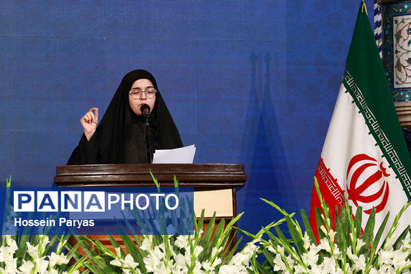 مراسم وداع با پیکر شهدای خدمت در مصلی تهران