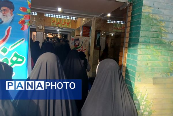 حضور دانش‌آموزان بسیجی در همایش اقتدار بسیجیان شهرستان تفت