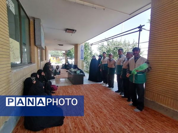 جلوه‌های از عاشقی زائرین و خادمیاران در موکب حضرت فاطمه زهرا (س) 