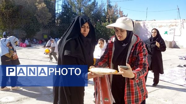 برپایی موکب فاطمیه در مدرسه تجلی عشق و ارادت دانش‌آموزان به حضرت زهرا (س)