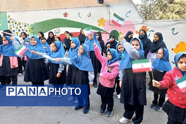 برپایی جشن وعده صادق۲ در مدارس رودهن 