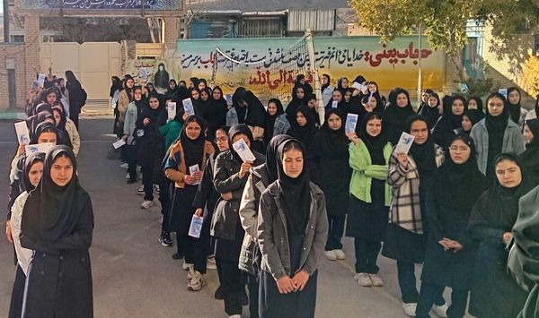 جشن عاطفه‌ها در مدارس چاراویماق